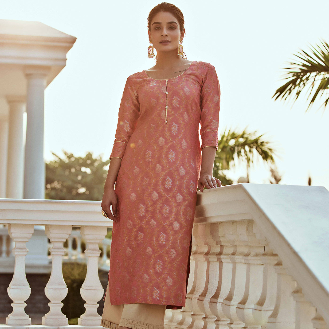 Pink and Beige Pashmina Unstitched Salwar Kameez at Rs 2050 | अनस्टिच्ड  सलवार सूट in New Delhi | ID: 10693543897